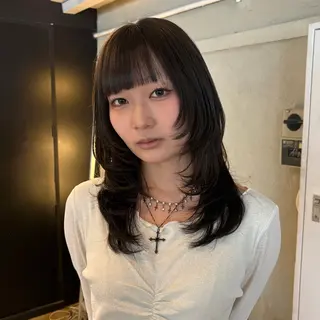 ミディアム カラー ヘアアレンジ 🫧ハイトーン×艶 カラー🫧 Rionのヘアスタイル