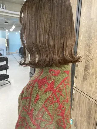 ミディアム カラー ヘアアレンジ 🌷FUKA🌷 まろやかハイトーンのヘアスタイル