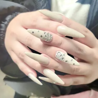 ネイル Natsumi 🦊  Nailのネイルデザイン