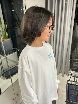 ミディアム 京谷 宥のヘアスタイル