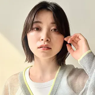 ショート カラー あやめ【顔まわり/レ イヤー/柔らかカラ】のヘアスタイル