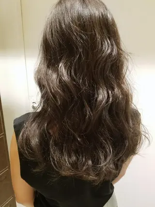 カラー ロング 辻 竜也　のヘアスタイル