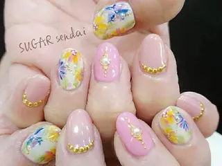 ネイル 鈴木 ゆかりのネイルデザイン