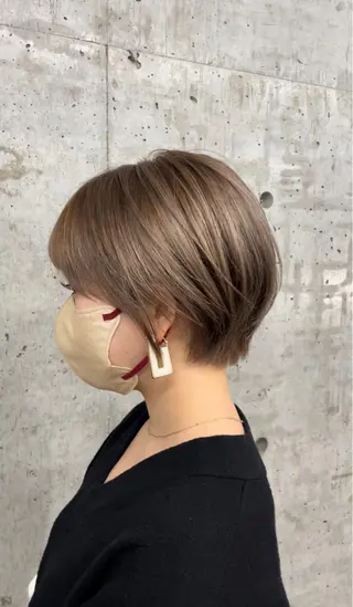 ショート カラー レイヤー/透明感 カラー ☽EMIRIのヘアスタイル