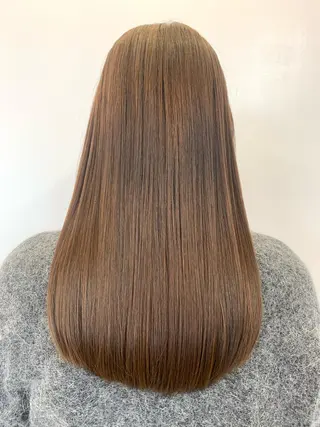 ロング カラー トップ スタイリストのヘアスタイル