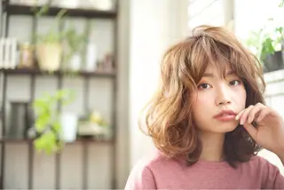 ミディアム セミロング パーマ クレドガーデン 柏のヘアスタイル