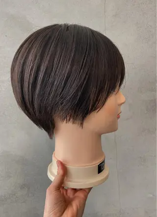 ショート vahan✂︎ 小林未果🕊のヘアスタイル