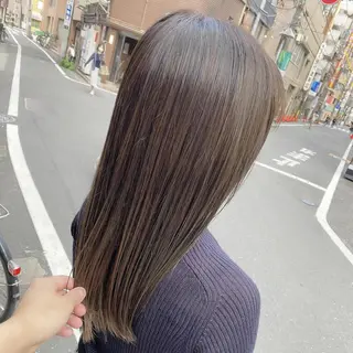 セミロング カラー 髪質改善特化 安東駿介のヘアスタイル