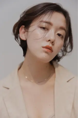 ショート カラー ツジガキ ユウスケのヘアスタイル