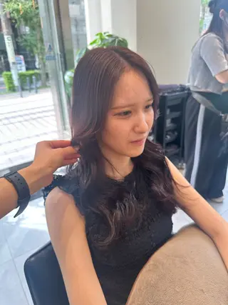 ミディアム カラー ミオ💎ショート 透ける暗髪のヘアスタイル