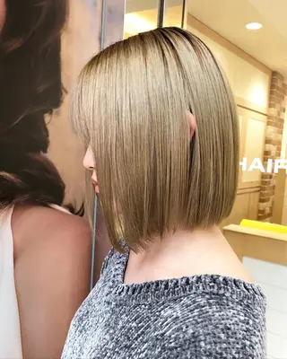 ミディアム パーマ 丸みショートボブ/ タッセルボブ 吉野のヘアスタイル