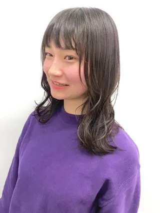 セミロング leben serikaのヘアスタイル