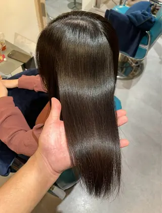 セミロング カラー 必ず笑顔で帰っていた だきます！安田祐貴のヘアスタイル