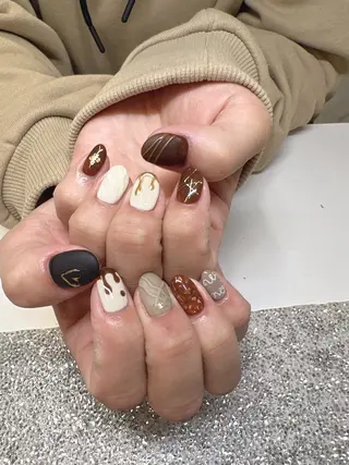 ネイル ガレンドウ 白澤 愛子のネイルデザイン