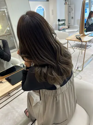 セミロング デザインカラー /るあんのヘアスタイル