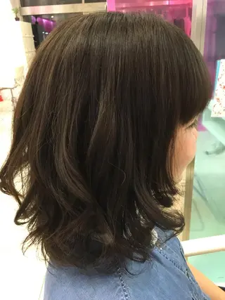 ミディアム 髪質改善× 白髪ぼかし溝江のヘアスタイル