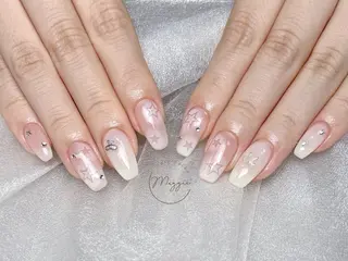 ネイル Maggie Nail🦩のネイルデザイン