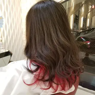 ロング カラー 瀬川 茉衣子のヘアスタイル