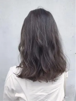 ミディアム カラー ボブ・レイヤーカット 吉敷航一のヘアスタイル