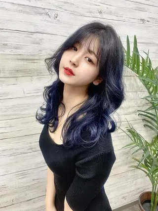 セミロング カラー ヘアアレンジ LAVENDIA 初音のヘアスタイル
