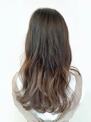 ロング カラー 今雪 聡美のヘアスタイル