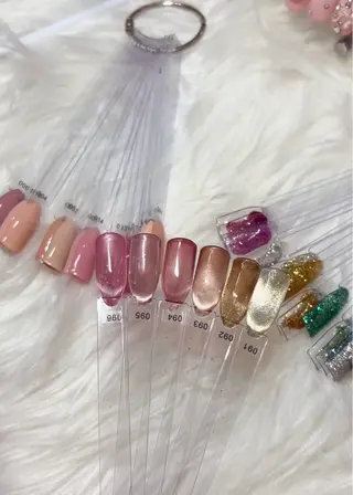 ネイル 𝓇𝒶𝓃𝒶𝓃 𝓃𝒶𝒾𝓁のネイルデザイン