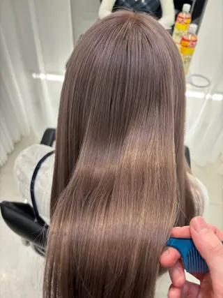 カラー 髙木 藍紗のヘアスタイル
