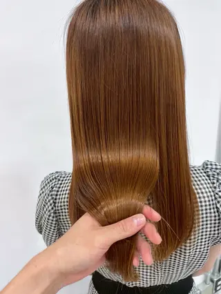 ロング カラー 秋山 俊のヘアスタイル
