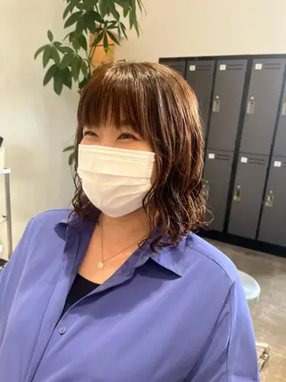 ミディアム 西崎 満里奈のヘアスタイル