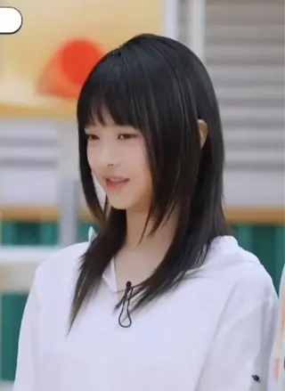 セミロング 🎯🦖ʜᴀɴᴀ 似合わせショート🌷のヘアスタイル