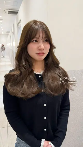 ロング 顔周りの垢抜けヘア 立山愛梨のヘアスタイル