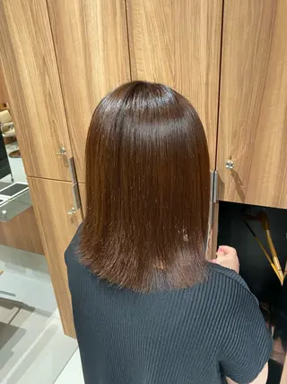 ミディアム kou🌥️レイヤー /艶カラーのヘアスタイル