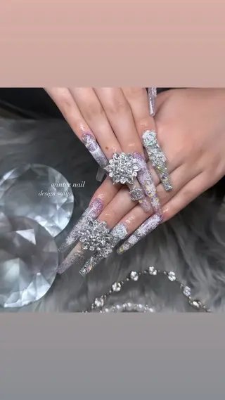 ネイル 加納 莉音のネイルデザイン