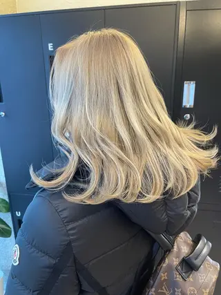 セミロング カラー olino 【オリノ】西田辺のヘアスタイル