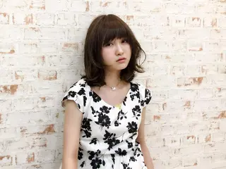 ミディアム カラー KAIzen. tomoのヘアスタイル