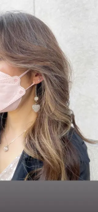 ロング 三浦 仁美のヘアスタイル