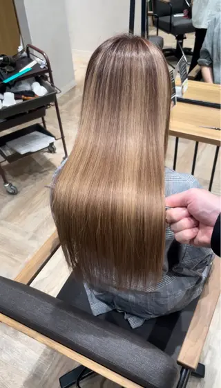 ロング AVANCE. 古川楓のヘアスタイル