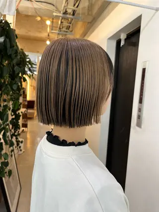 ショート カラー ブリーチ有無Wカラー メンズパーマ大成のヘアスタイル