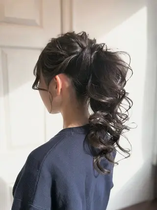 ヘアアレンジ ヘアメイク美容師 🦋サカモトレナ🦋のヘアスタイル