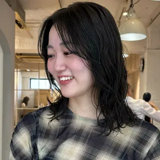 セミロング 盛れる透明感カラー・ momokaのヘアスタイル