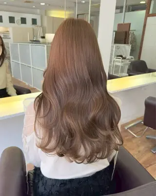 カラー Hip's eyes meiのヘアスタイル