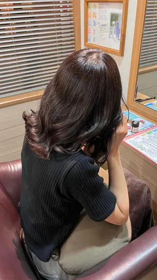 ミディアム カラー 栗林 姫花のヘアスタイル
