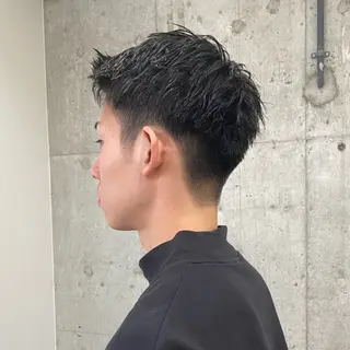 ショート メンズ センターパート/ニ ュアンスパーマのヘアスタイル