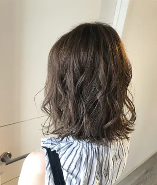 ショート カラー ヘアアレンジ Le/a谷町 野上幹太のヘアスタイル
