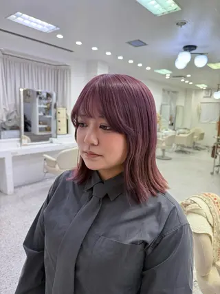 ミディアム LOMARLIE/ NATUMIのヘアスタイル