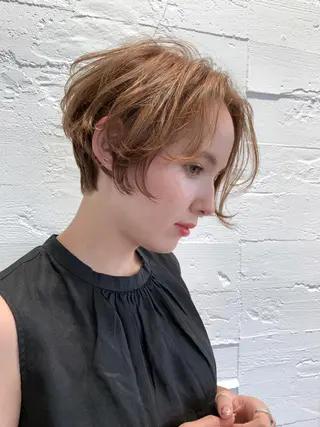 ショート カラー 柔らか透け感カラー 🌿ムロヤリョウスケのヘアスタイル