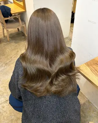 カラー ディフィー所属・赤味消し美容師✄﻿ ヨシノのヘアスタイル