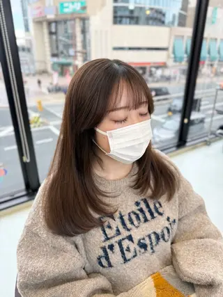 セミロング 新井優馬｜縮毛矯正/ 地毛風ストレートのヘアスタイル