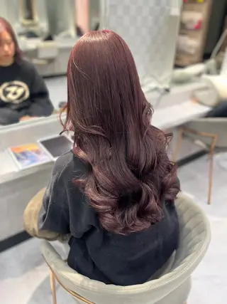 ロング karen/韓国ヘア / ブリーチ/透明感のヘアスタイル