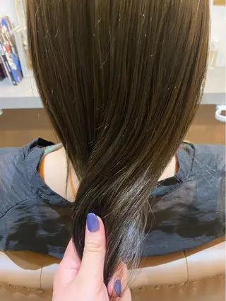 ロング 艶髪 透明感カラー 田中伶奈のヘアスタイル